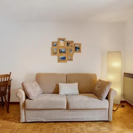 Delfine Apartment *